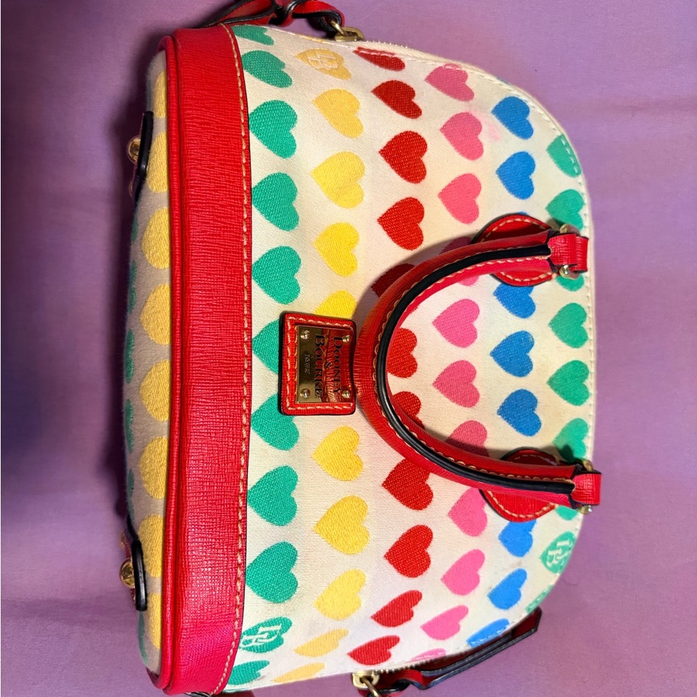 cute dooney and bourke heart purse